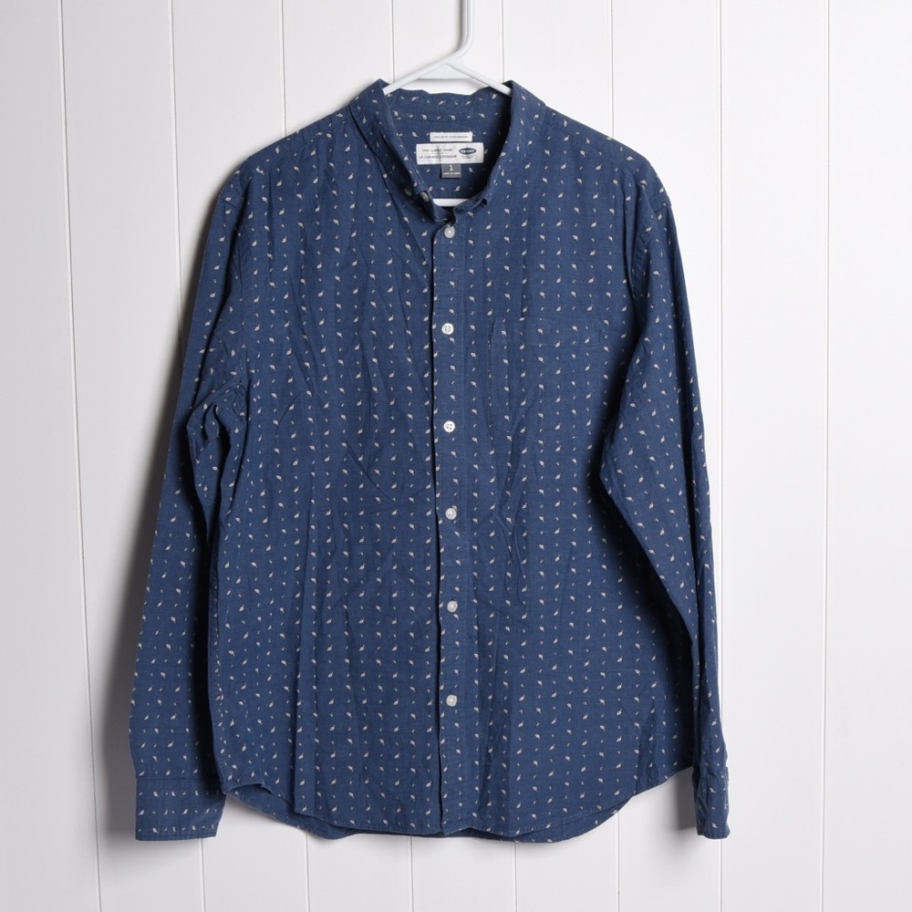 Old Navy Men’s The Classic Shirt button down collar size Large regular‎ fit